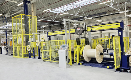 Máquina extrusora de bainha de fios e cabos